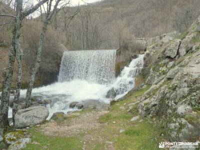 Presa de el Artiñuelo y Carro del Diablo; pueblos del pirineo navarro desfiladero de la xana monte b